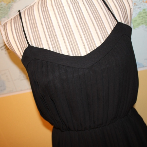 Mango Dresses & Skirts - 🎉NWT!🎉 Mango Suit Pleated Dress